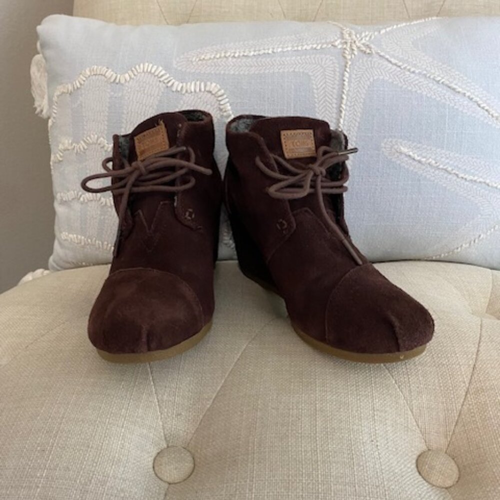 WOMENS BOBS BROWN SUEDE WEDGE BOOTS SZ 7